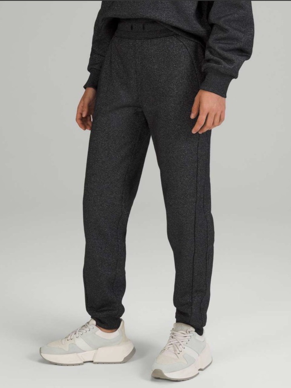 NWT Lululemon Scuba High-Rise Jogger *Sparkle
Black Size 4